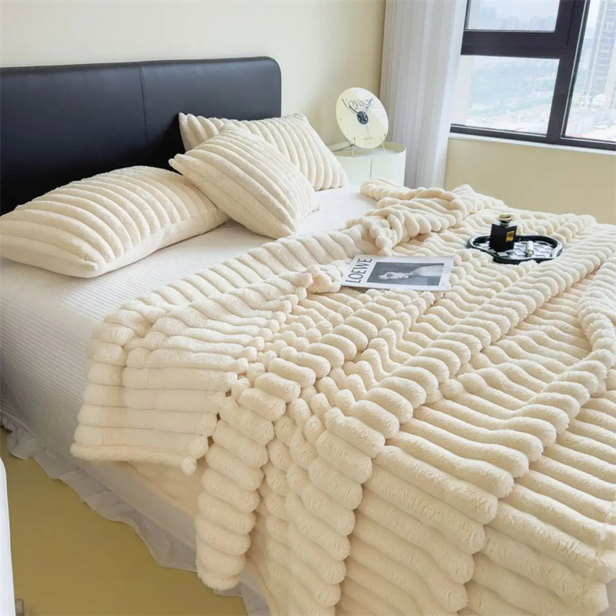 The Snuggly Throw Blanket