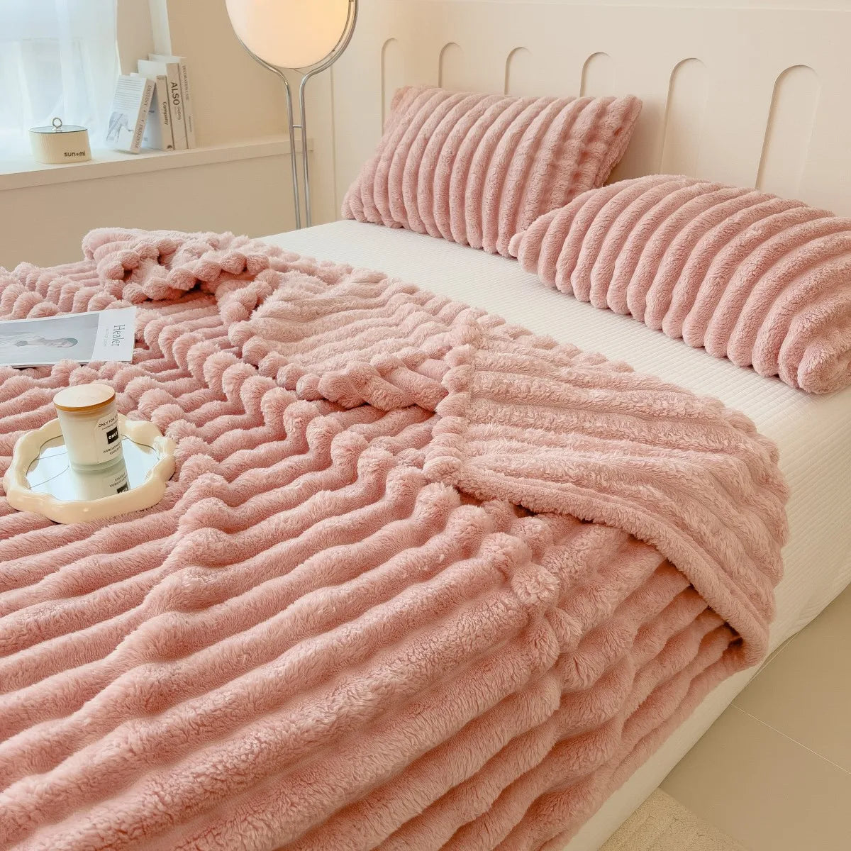 The Snuggly Throw Blanket