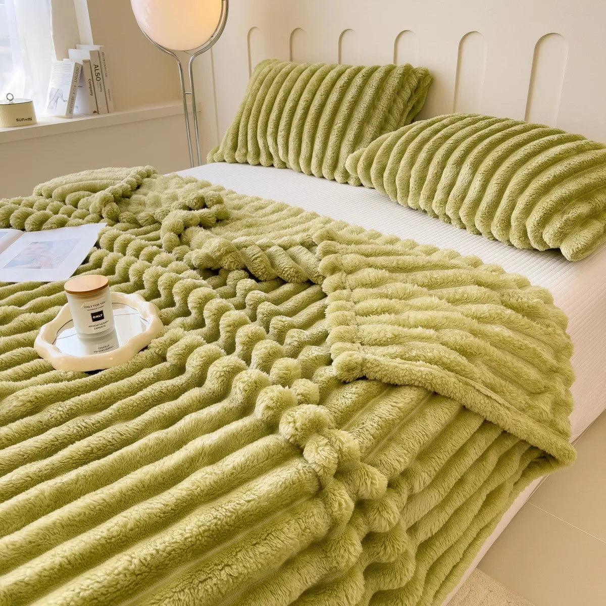 The Snuggly Throw Blanket